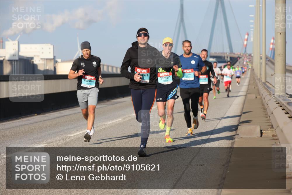 03.10.2025 - Köhlbrandbrückenlauf Lena Gebhardt http://msf.ph/oto/9105621 03.10.2025 09:39:06 Position 2 3629, 3756, 1055 meine-sportfotos.de