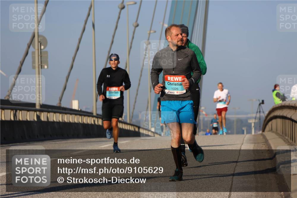 03.10.2025 - Köhlbrandbrückenlauf Strokosch-Dieckow http://msf.ph/oto/9105629 03.10.2025 09:33:29 Position 2 1034, 1026 meine-sportfotos.de