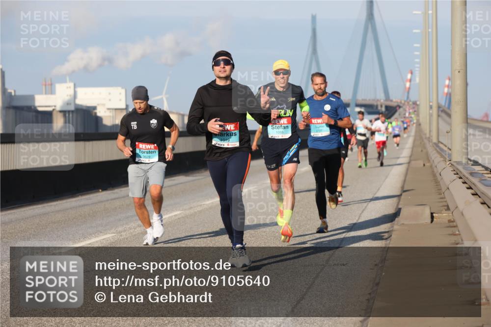 03.10.2025 - Köhlbrandbrückenlauf Lena Gebhardt http://msf.ph/oto/9105640 03.10.2025 09:39:07 Position 2 1055, 3756, 1019, 3629, 2 meine-sportfotos.de