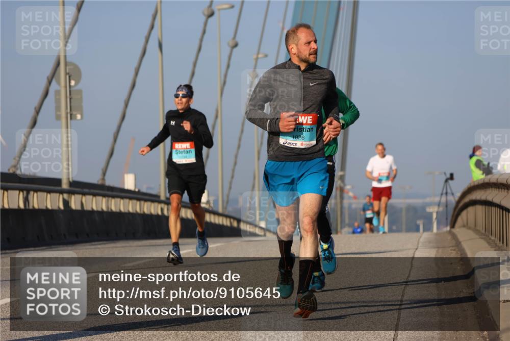 03.10.2025 - Köhlbrandbrückenlauf Strokosch-Dieckow http://msf.ph/oto/9105645 03.10.2025 09:33:30 Position 2 1026 meine-sportfotos.de
