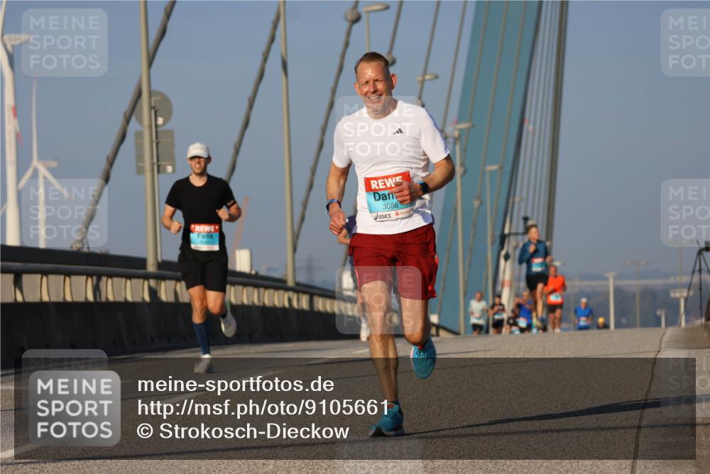 03.10.2025 - Köhlbrandbrückenlauf Strokosch-Dieckow http://msf.ph/oto/9105661 03.10.2025 09:33:41 Position 2 3086 meine-sportfotos.de