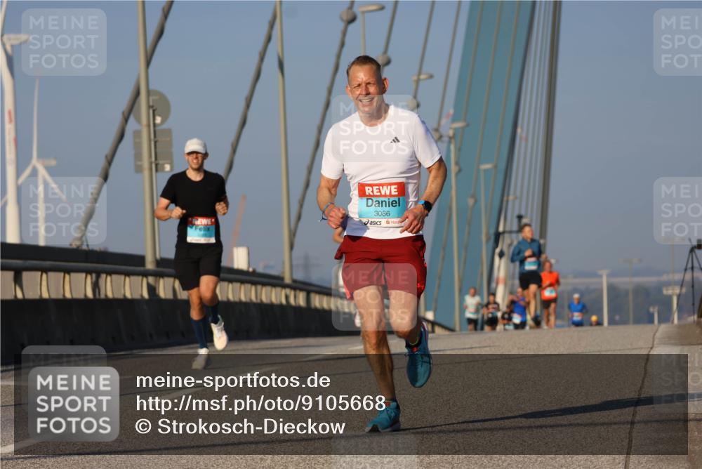 03.10.2025 - Köhlbrandbrückenlauf Strokosch-Dieckow http://msf.ph/oto/9105668 03.10.2025 09:33:41 Position 2 3086 meine-sportfotos.de
