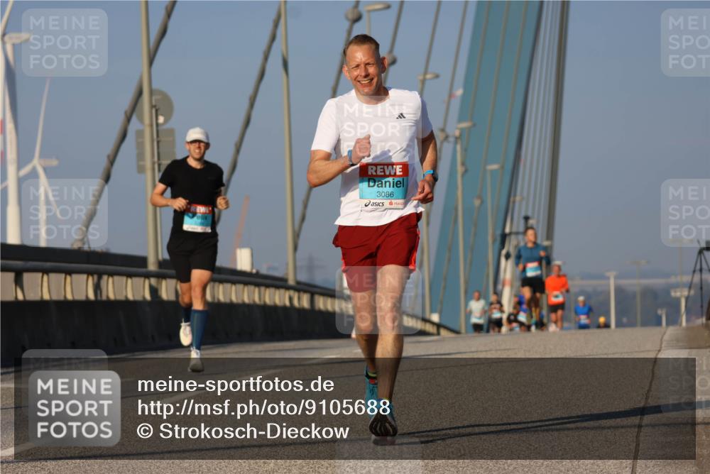 03.10.2025 - Köhlbrandbrückenlauf Strokosch-Dieckow http://msf.ph/oto/9105688 03.10.2025 09:33:41 Position 2 3086 meine-sportfotos.de