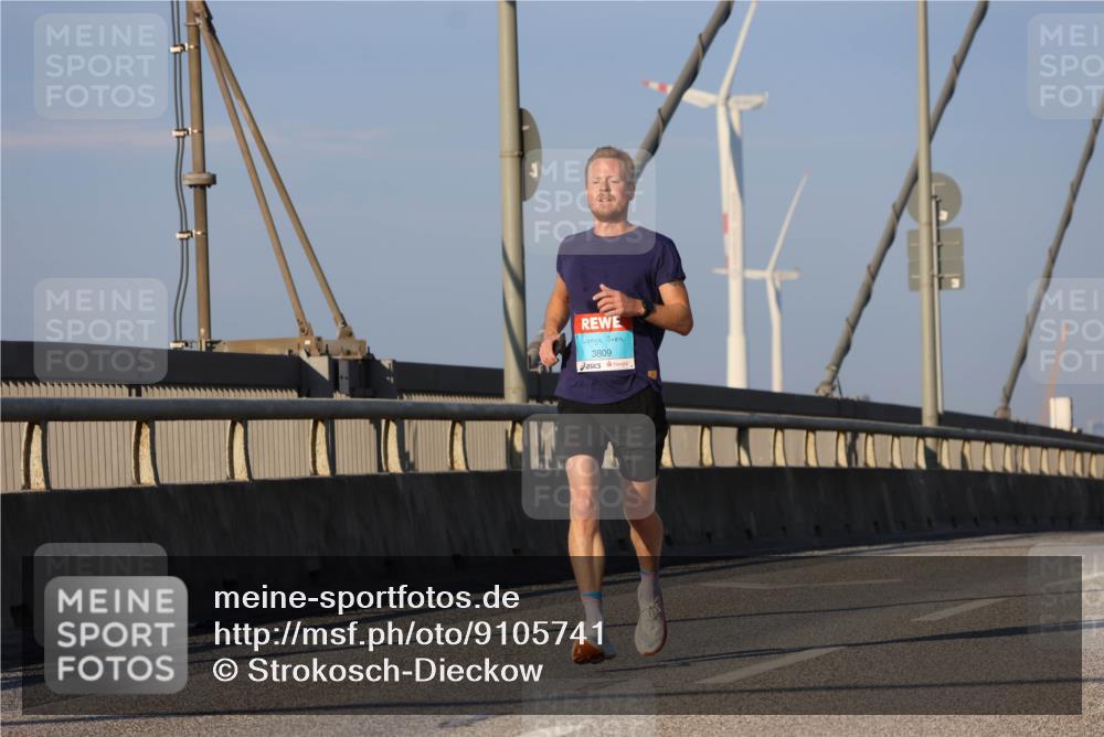 03.10.2025 - Köhlbrandbrückenlauf Strokosch-Dieckow http://msf.ph/oto/9105741 03.10.2025 09:33:50 Position 2 3809 meine-sportfotos.de