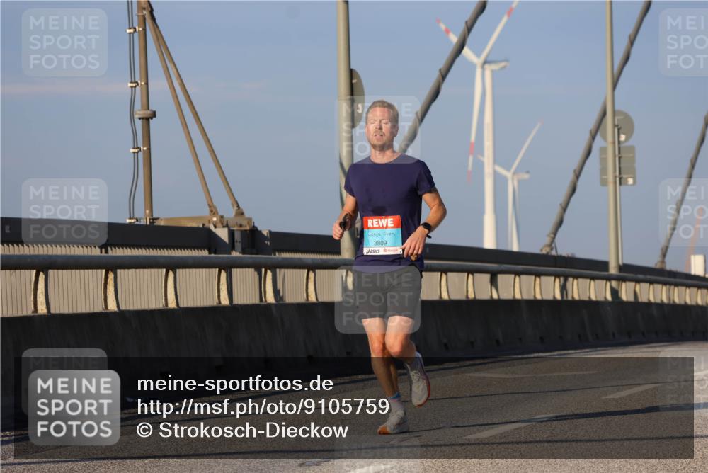 03.10.2025 - Köhlbrandbrückenlauf Strokosch-Dieckow http://msf.ph/oto/9105759 03.10.2025 09:33:51 Position 2 3809 meine-sportfotos.de