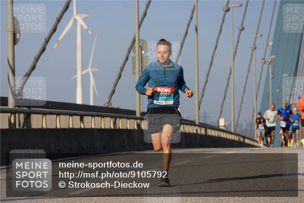 03.10.2025 - Köhlbrandbrückenlauf Strokosch-Dieckow http://msf.ph/oto/9105792 03.10.2025 09:33:56 Position 2 3350 meine-sportfotos.de