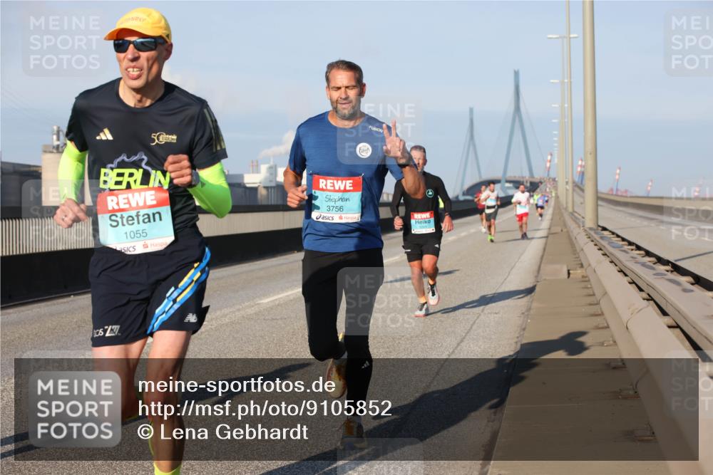 03.10.2025 - Köhlbrandbrückenlauf Lena Gebhardt http://msf.ph/oto/9105852 03.10.2025 09:39:10 Position 2 50, 1055, 27, 3756 meine-sportfotos.de