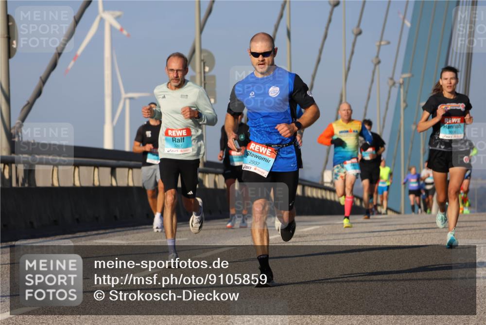 03.10.2025 - Köhlbrandbrückenlauf Strokosch-Dieckow http://msf.ph/oto/9105859 03.10.2025 09:34:10 Position 2 3267, 2937, 3008 meine-sportfotos.de