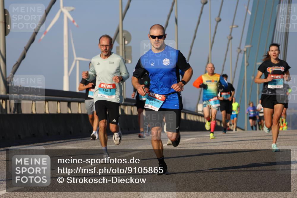 03.10.2025 - Köhlbrandbrückenlauf Strokosch-Dieckow http://msf.ph/oto/9105865 03.10.2025 09:34:10 Position 2 3267, 2937 meine-sportfotos.de