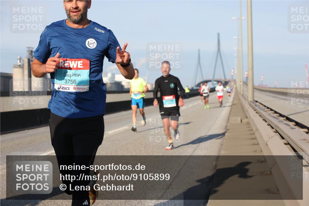 03.10.2025 - Köhlbrandbrückenlauf Lena Gebhardt http://msf.ph/oto/9105899 03.10.2025 09:39:10 Position 2 3756 meine-sportfotos.de