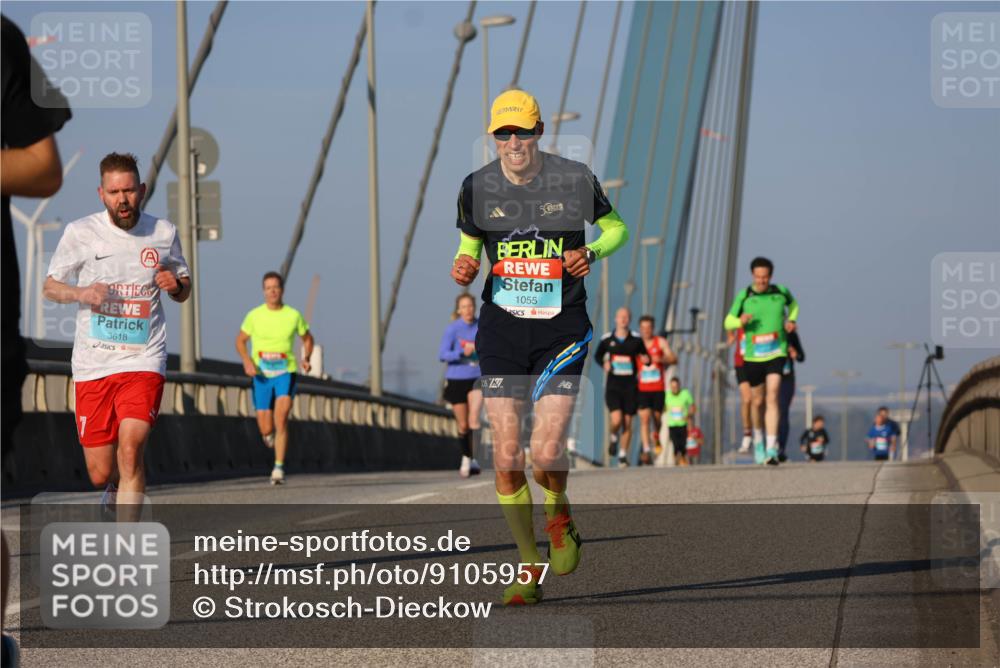 03.10.2025 - Köhlbrandbrückenlauf Strokosch-Dieckow http://msf.ph/oto/9105957 03.10.2025 09:34:21 Position 2 5, 1055, 3618 meine-sportfotos.de