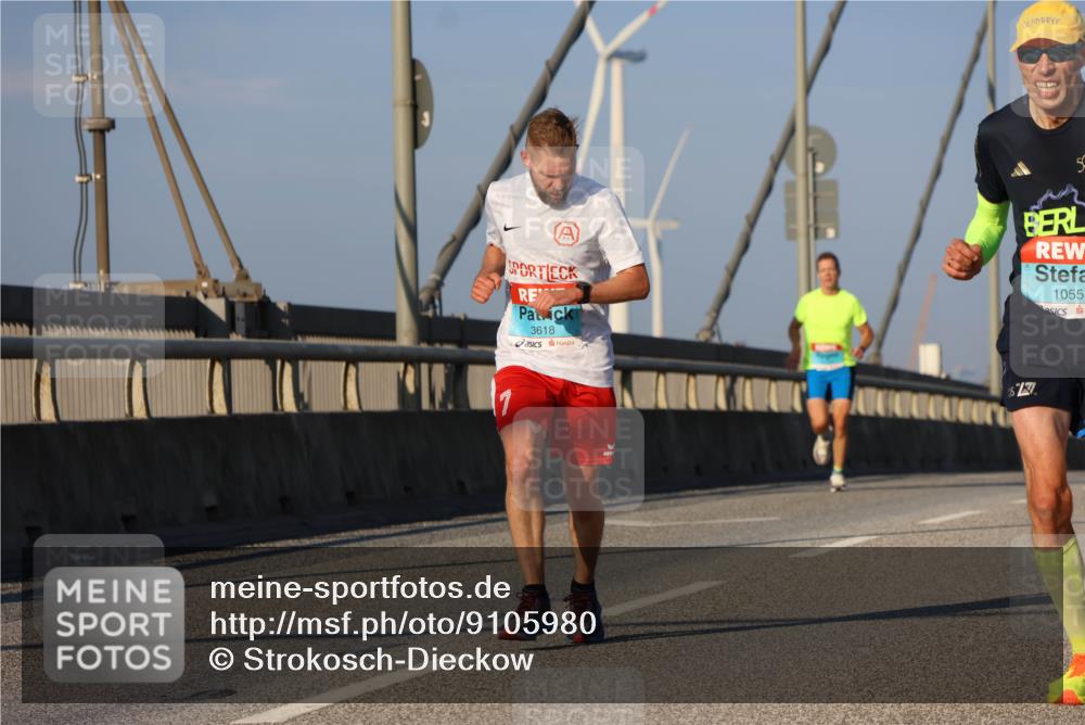 03.10.2025 - Köhlbrandbrückenlauf Strokosch-Dieckow http://msf.ph/oto/9105980 03.10.2025 09:34:23 Position 2 3618, 1055 meine-sportfotos.de