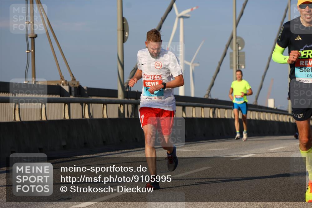 03.10.2025 - Köhlbrandbrückenlauf Strokosch-Dieckow http://msf.ph/oto/9105995 03.10.2025 09:34:23 Position 2 367, 105 meine-sportfotos.de