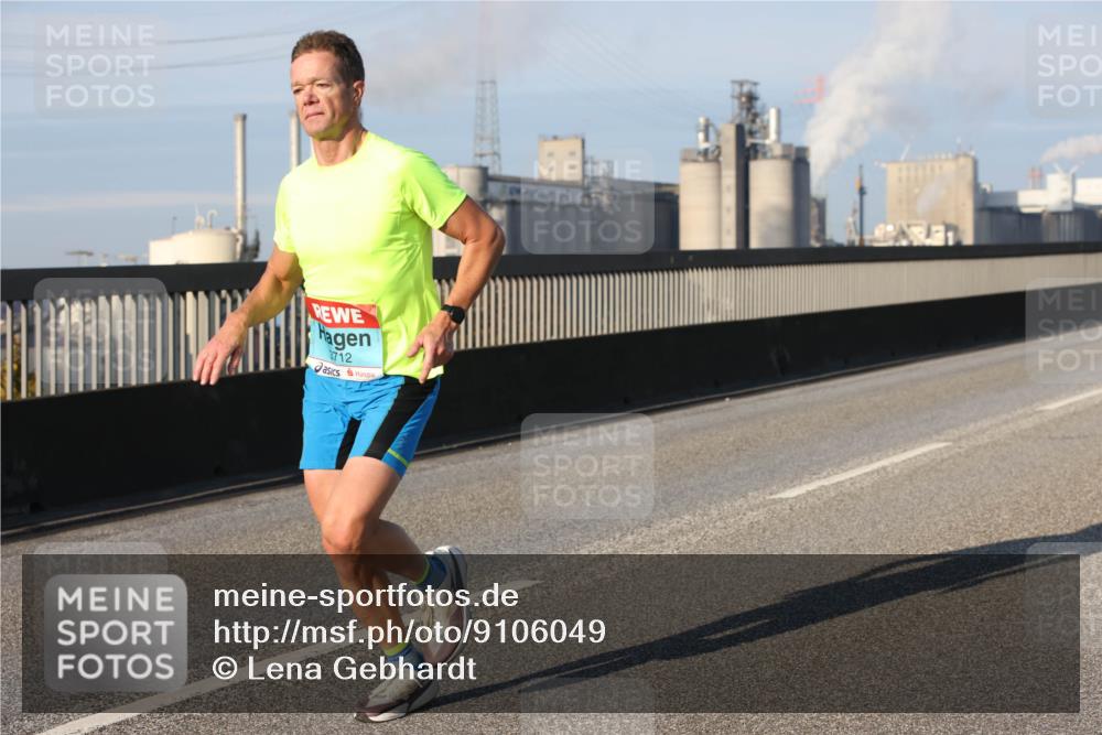 03.10.2025 - Köhlbrandbrückenlauf Lena Gebhardt http://msf.ph/oto/9106049 03.10.2025 09:39:13 Position 2 3712 meine-sportfotos.de