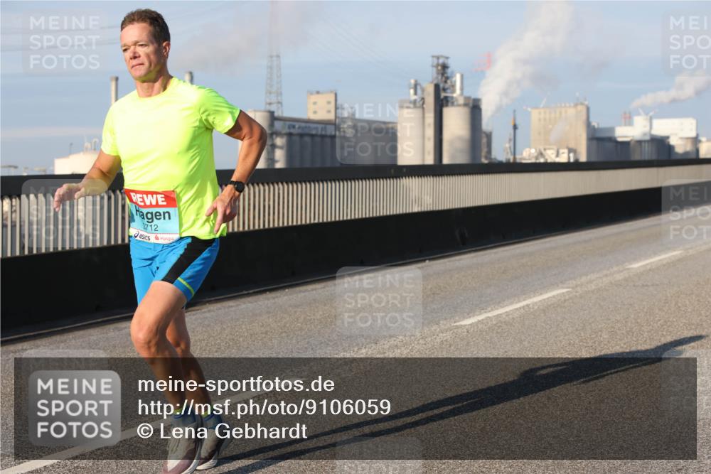 03.10.2025 - Köhlbrandbrückenlauf Lena Gebhardt http://msf.ph/oto/9106059 03.10.2025 09:39:13 Position 2 3712 meine-sportfotos.de