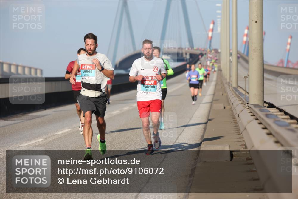 03.10.2025 - Köhlbrandbrückenlauf Lena Gebhardt http://msf.ph/oto/9106072 03.10.2025 09:39:15 Position 2 2933, 3618 meine-sportfotos.de