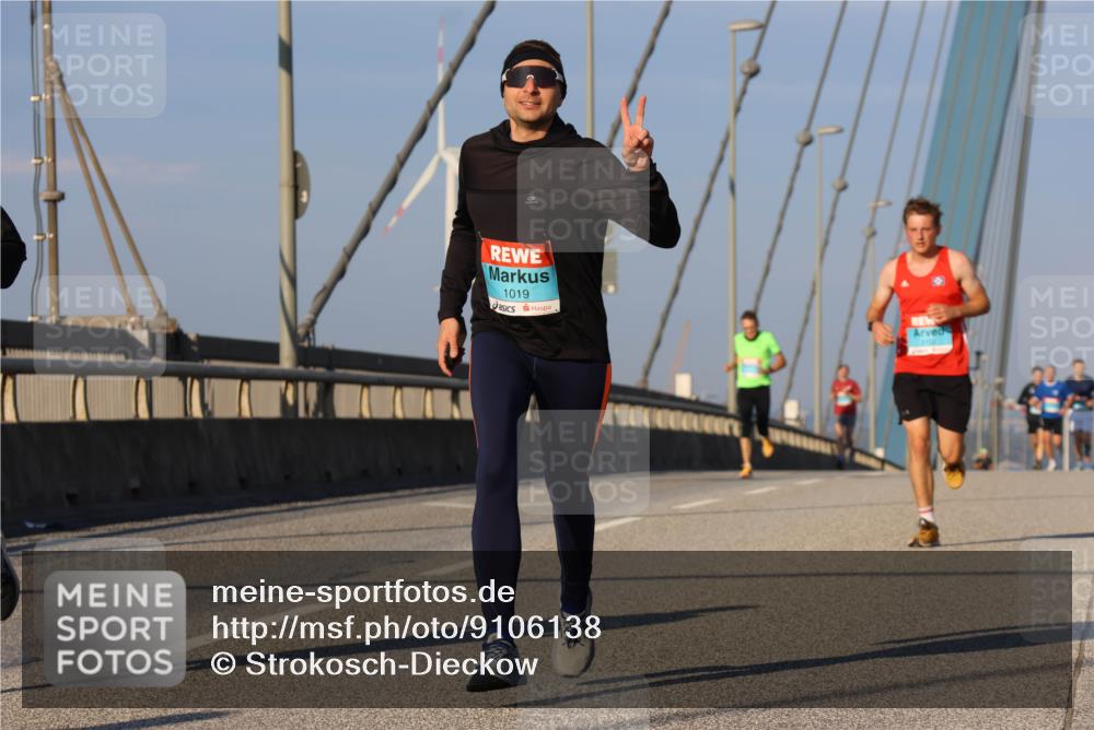 03.10.2025 - Köhlbrandbrückenlauf Strokosch-Dieckow http://msf.ph/oto/9106138 03.10.2025 09:34:38 Position 2 1019, 202 meine-sportfotos.de