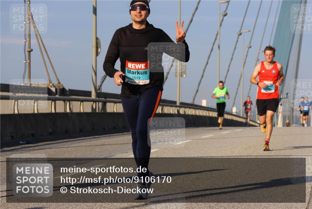 03.10.2025 - Köhlbrandbrückenlauf Strokosch-Dieckow http://msf.ph/oto/9106170 03.10.2025 09:34:38 Position 2 1019 meine-sportfotos.de