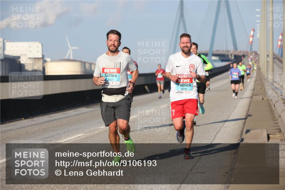 03.10.2025 - Köhlbrandbrückenlauf Lena Gebhardt http://msf.ph/oto/9106193 03.10.2025 09:39:16 Position 2 2933, 17, 3618 meine-sportfotos.de