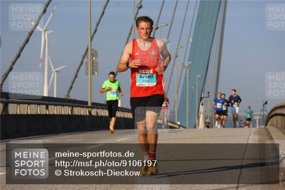 03.10.2025 - Köhlbrandbrückenlauf Strokosch-Dieckow http://msf.ph/oto/9106197 03.10.2025 09:34:40 Position 2 3152 meine-sportfotos.de