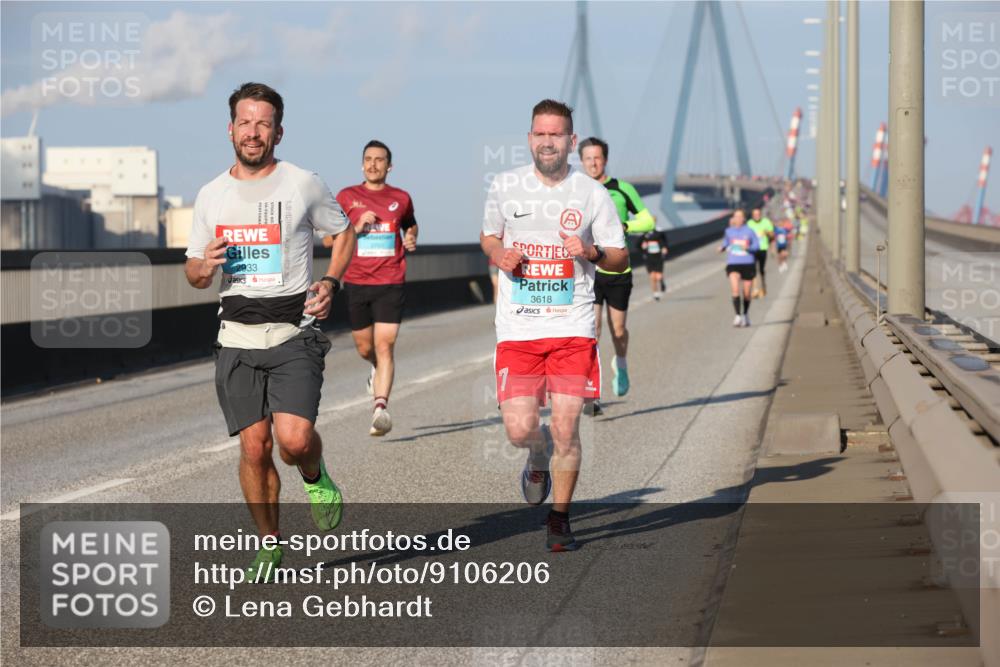 03.10.2025 - Köhlbrandbrückenlauf Lena Gebhardt http://msf.ph/oto/9106206 03.10.2025 09:39:17 Position 2 2933, 7, 3618 meine-sportfotos.de