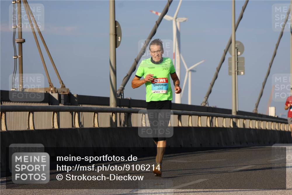 03.10.2025 - Köhlbrandbrückenlauf Strokosch-Dieckow http://msf.ph/oto/9106214 03.10.2025 09:34:45 Position 2 3262 meine-sportfotos.de