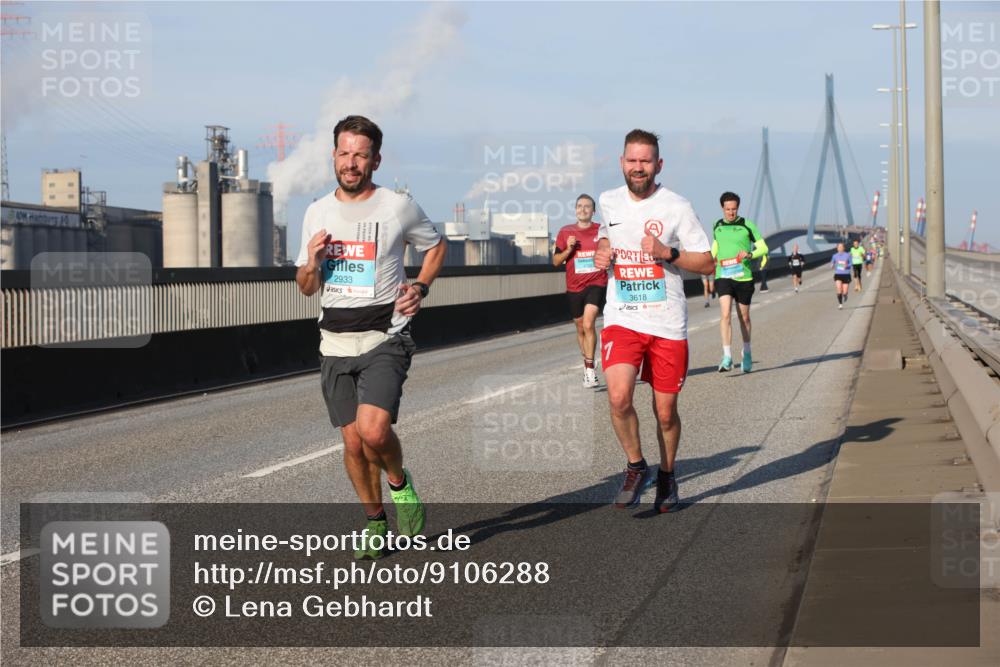 03.10.2025 - Köhlbrandbrückenlauf Lena Gebhardt http://msf.ph/oto/9106288 03.10.2025 09:39:18 Position 2 2933, 3618 meine-sportfotos.de