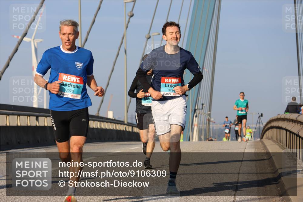 03.10.2025 - Köhlbrandbrückenlauf Strokosch-Dieckow http://msf.ph/oto/9106309 03.10.2025 09:34:55 Position 2 3078, 1061, 3226 meine-sportfotos.de