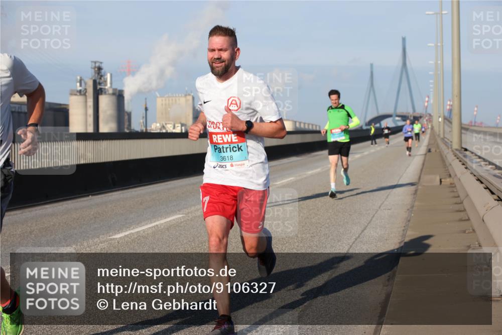 03.10.2025 - Köhlbrandbrückenlauf Lena Gebhardt http://msf.ph/oto/9106327 03.10.2025 09:39:19 Position 2 3618 meine-sportfotos.de