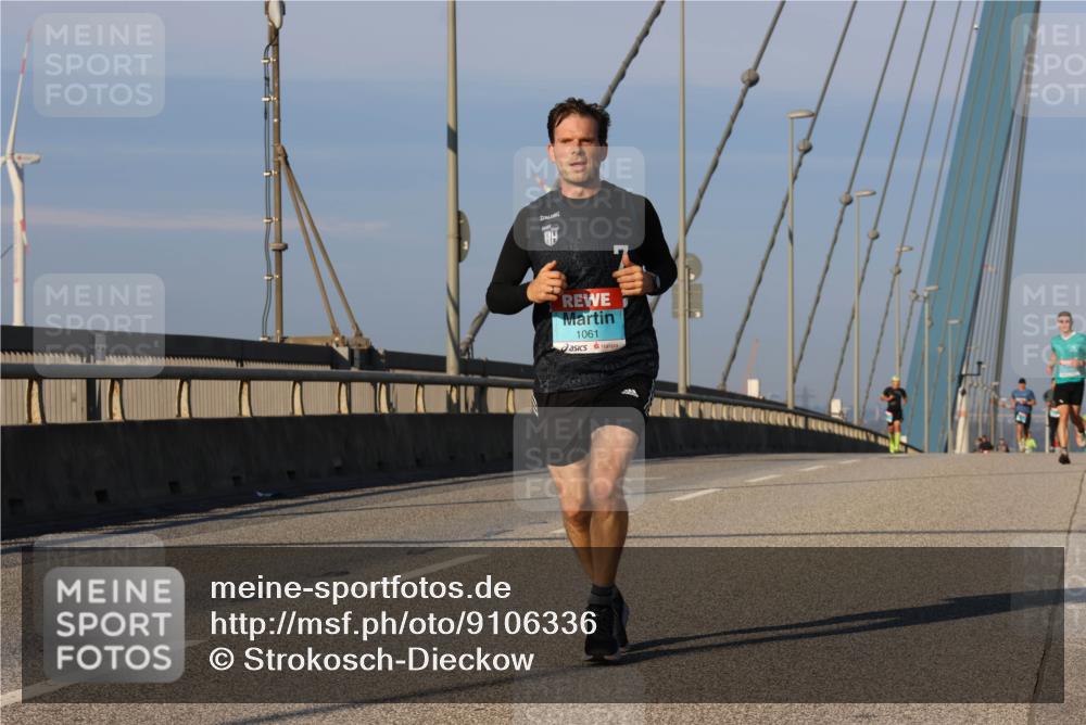 03.10.2025 - Köhlbrandbrückenlauf Strokosch-Dieckow http://msf.ph/oto/9106336 03.10.2025 09:34:59 Position 2 1061 meine-sportfotos.de