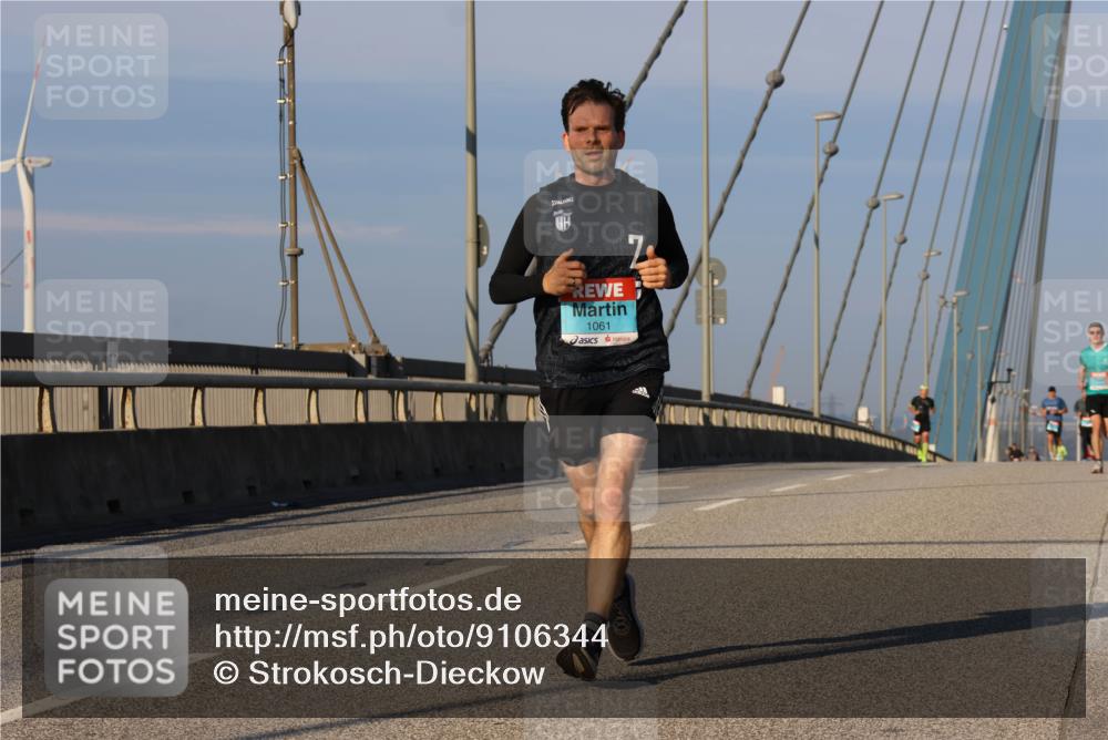 03.10.2025 - Köhlbrandbrückenlauf Strokosch-Dieckow http://msf.ph/oto/9106344 03.10.2025 09:34:59 Position 2 1061 meine-sportfotos.de