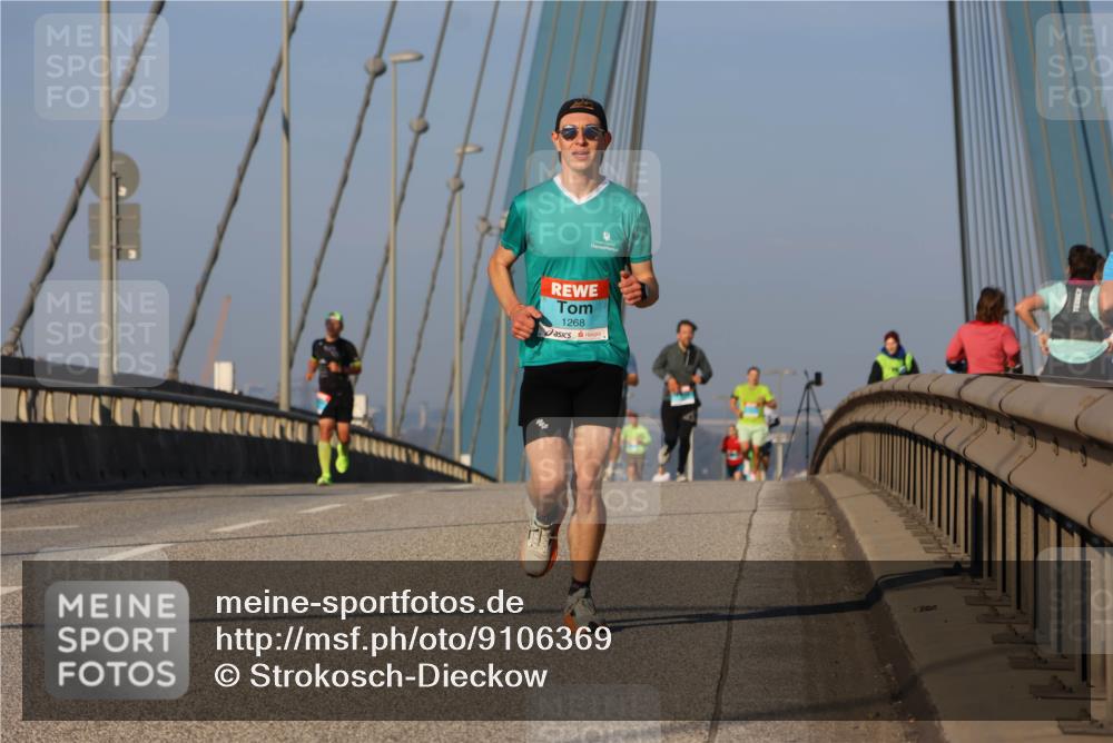 03.10.2025 - Köhlbrandbrückenlauf Strokosch-Dieckow http://msf.ph/oto/9106369 03.10.2025 09:35:06 Position 2 1268 meine-sportfotos.de