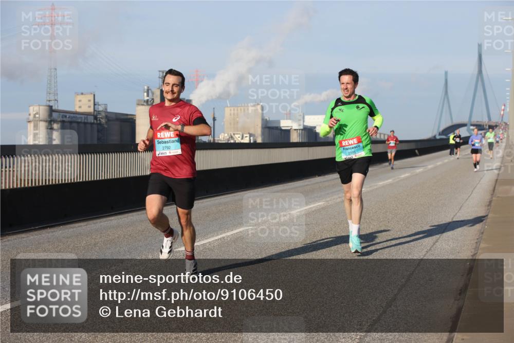 03.10.2025 - Köhlbrandbrückenlauf Lena Gebhardt http://msf.ph/oto/9106450 03.10.2025 09:39:21 Position 2 2792, 2705 meine-sportfotos.de