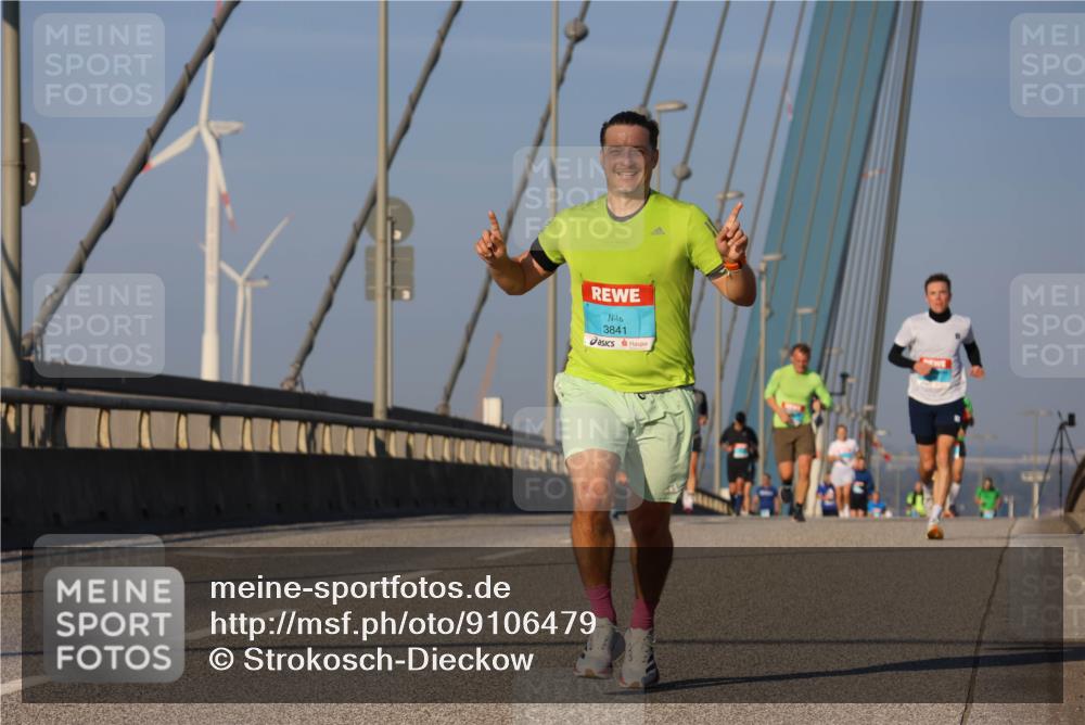 03.10.2025 - Köhlbrandbrückenlauf Strokosch-Dieckow http://msf.ph/oto/9106479 03.10.2025 09:35:25 Position 2 3841 meine-sportfotos.de