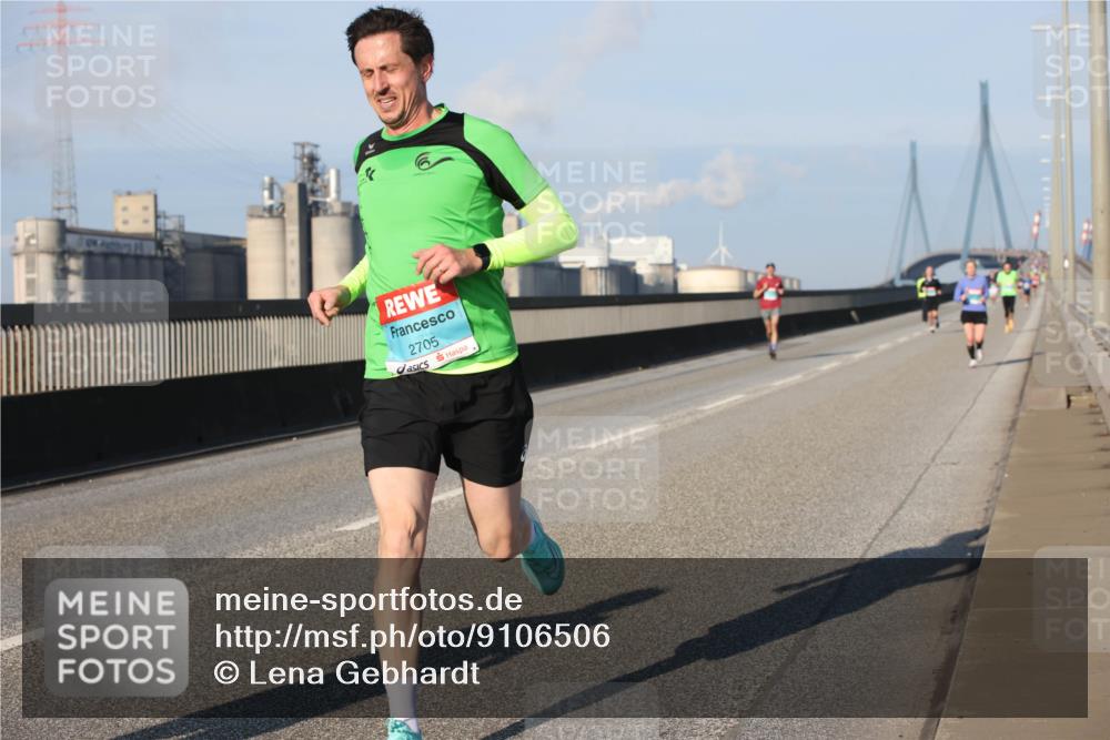 03.10.2025 - Köhlbrandbrückenlauf Lena Gebhardt http://msf.ph/oto/9106506 03.10.2025 09:39:22 Position 2 2705 meine-sportfotos.de