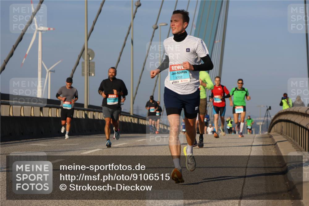 03.10.2025 - Köhlbrandbrückenlauf Strokosch-Dieckow http://msf.ph/oto/9106515 03.10.2025 09:35:32 Position 2 3702 meine-sportfotos.de