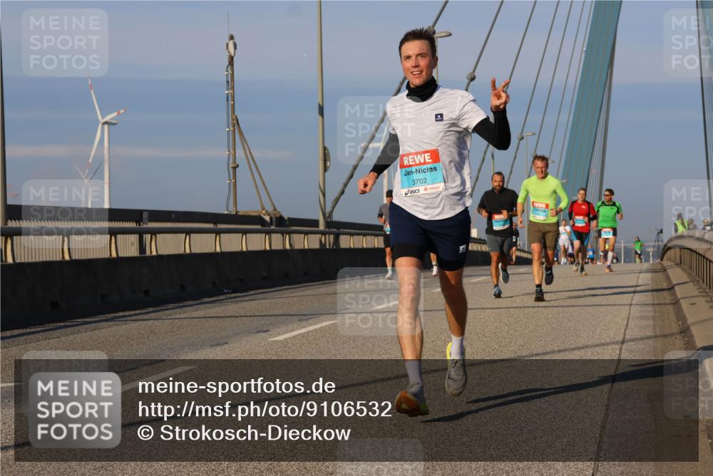 03.10.2025 - Köhlbrandbrückenlauf Strokosch-Dieckow http://msf.ph/oto/9106532 03.10.2025 09:35:34 Position 2 3702 meine-sportfotos.de