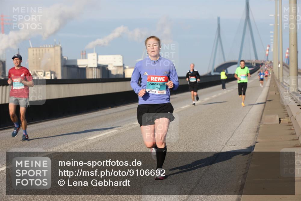 03.10.2025 - Köhlbrandbrückenlauf Lena Gebhardt http://msf.ph/oto/9106692 03.10.2025 09:39:28 Position 2 3704 meine-sportfotos.de
