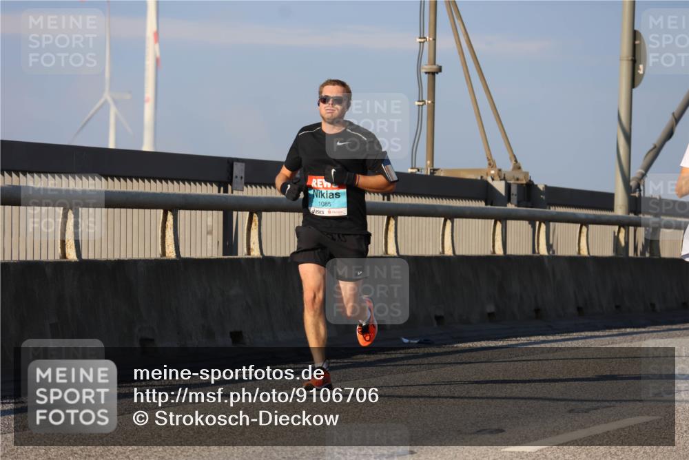 03.10.2025 - Köhlbrandbrückenlauf Strokosch-Dieckow http://msf.ph/oto/9106706 03.10.2025 09:35:50 Position 2 1085 meine-sportfotos.de