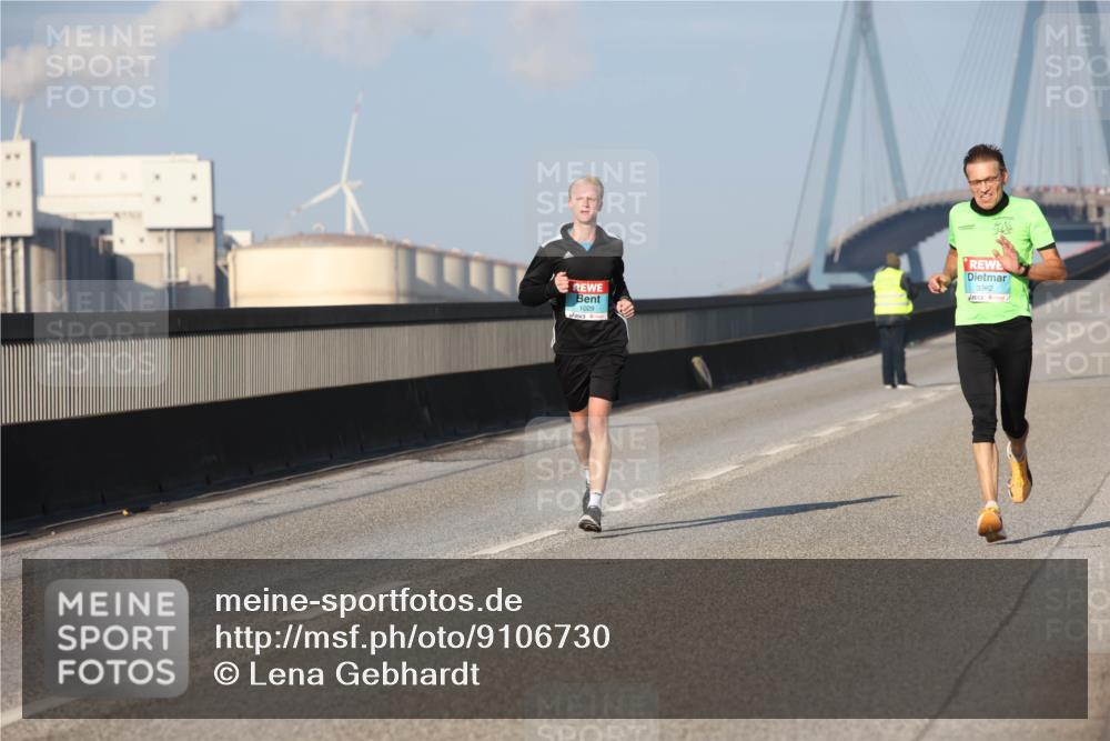03.10.2025 - Köhlbrandbrückenlauf Lena Gebhardt http://msf.ph/oto/9106730 03.10.2025 09:39:29 Position 2 1029, 3262 meine-sportfotos.de
