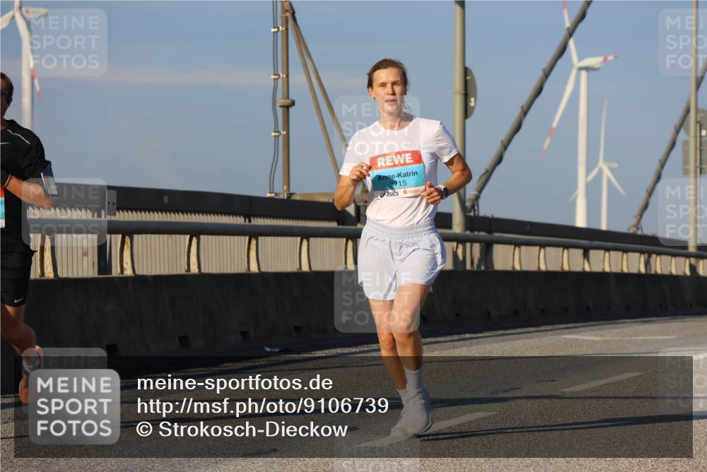 03.10.2025 - Köhlbrandbrückenlauf Strokosch-Dieckow http://msf.ph/oto/9106739 03.10.2025 09:35:52 Position 2 8715 meine-sportfotos.de