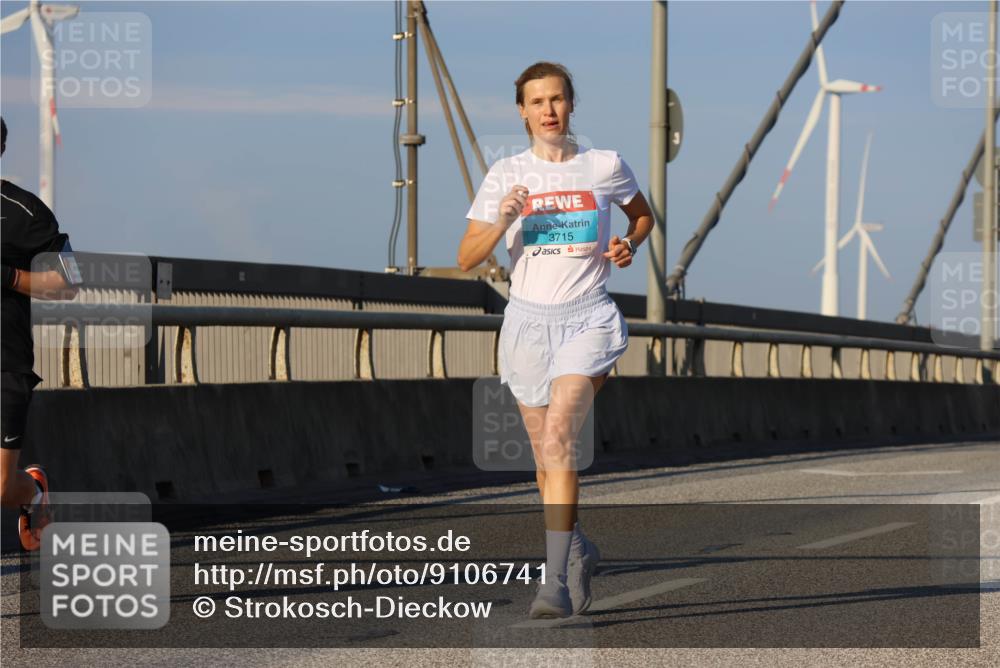 03.10.2025 - Köhlbrandbrückenlauf Strokosch-Dieckow http://msf.ph/oto/9106741 03.10.2025 09:35:52 Position 2 3715 meine-sportfotos.de