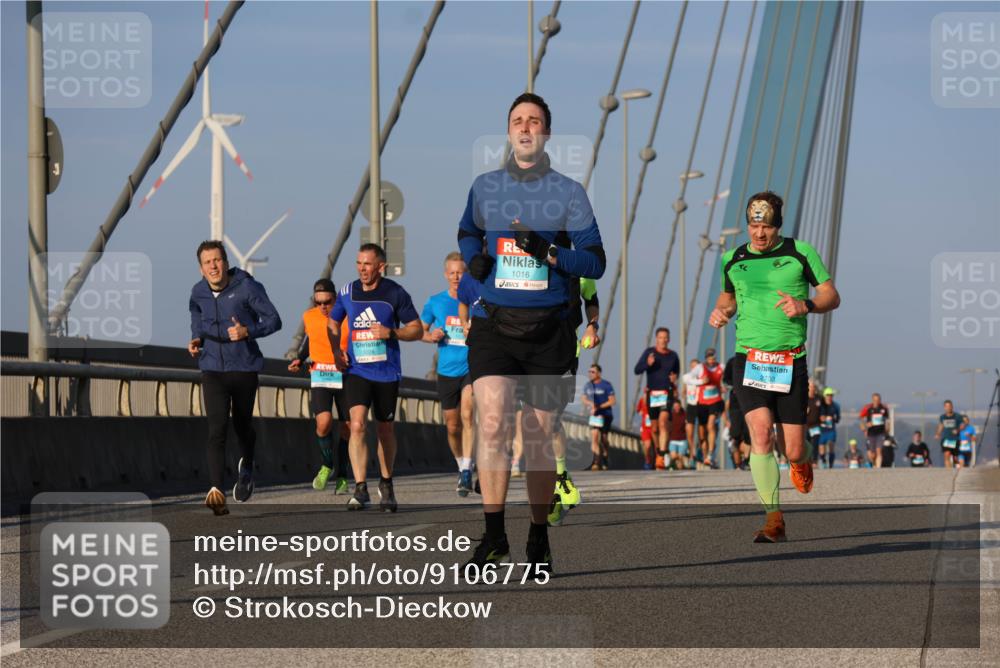 03.10.2025 - Köhlbrandbrückenlauf Strokosch-Dieckow http://msf.ph/oto/9106775 03.10.2025 09:35:58 Position 2 1016, 2703 meine-sportfotos.de