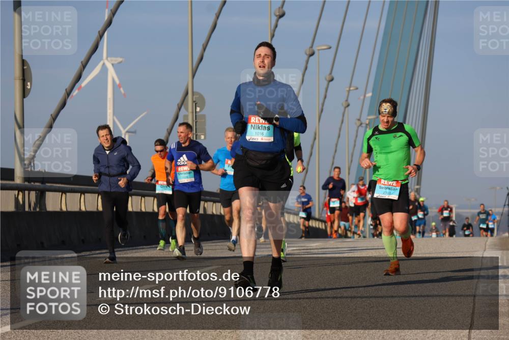 03.10.2025 - Köhlbrandbrückenlauf Strokosch-Dieckow http://msf.ph/oto/9106778 03.10.2025 09:35:58 Position 2 1016, 2703 meine-sportfotos.de