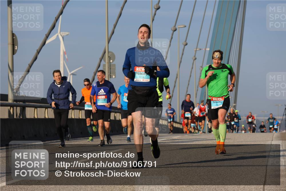 03.10.2025 - Köhlbrandbrückenlauf Strokosch-Dieckow http://msf.ph/oto/9106791 03.10.2025 09:35:58 Position 2 1016, 2703 meine-sportfotos.de