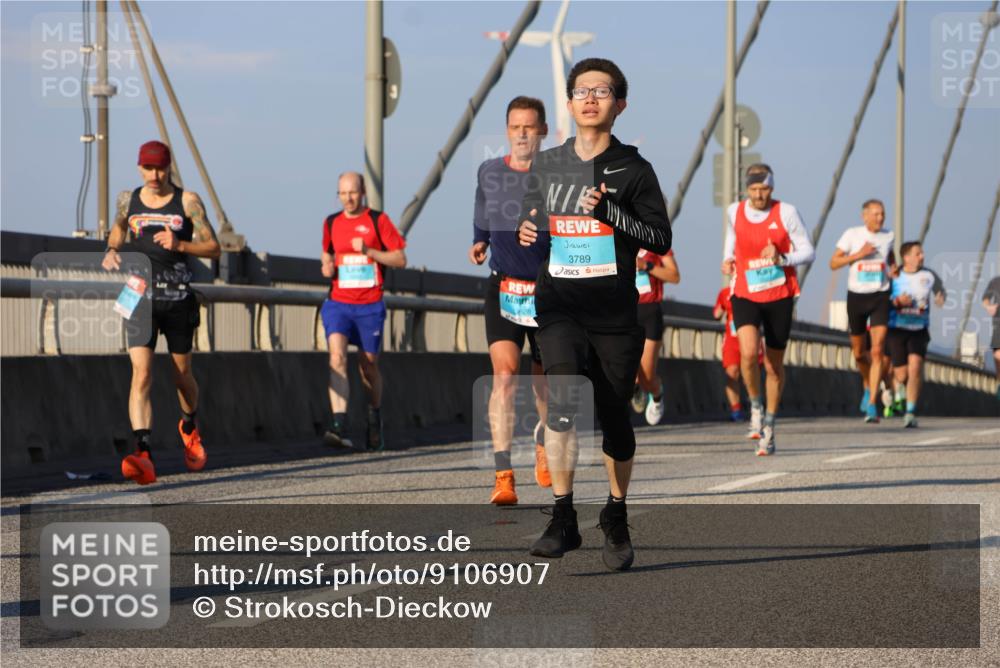03.10.2025 - Köhlbrandbrückenlauf Strokosch-Dieckow http://msf.ph/oto/9106907 03.10.2025 09:36:10 Position 2 3628, 3789 meine-sportfotos.de