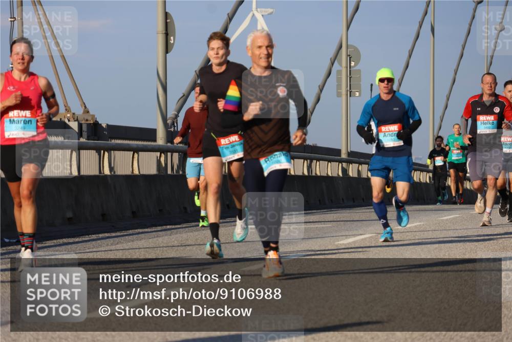 03.10.2025 - Köhlbrandbrückenlauf Strokosch-Dieckow http://msf.ph/oto/9106988 03.10.2025 09:36:21 Position 2 3249, 3531, 1020, 1050, 3402, 10 meine-sportfotos.de