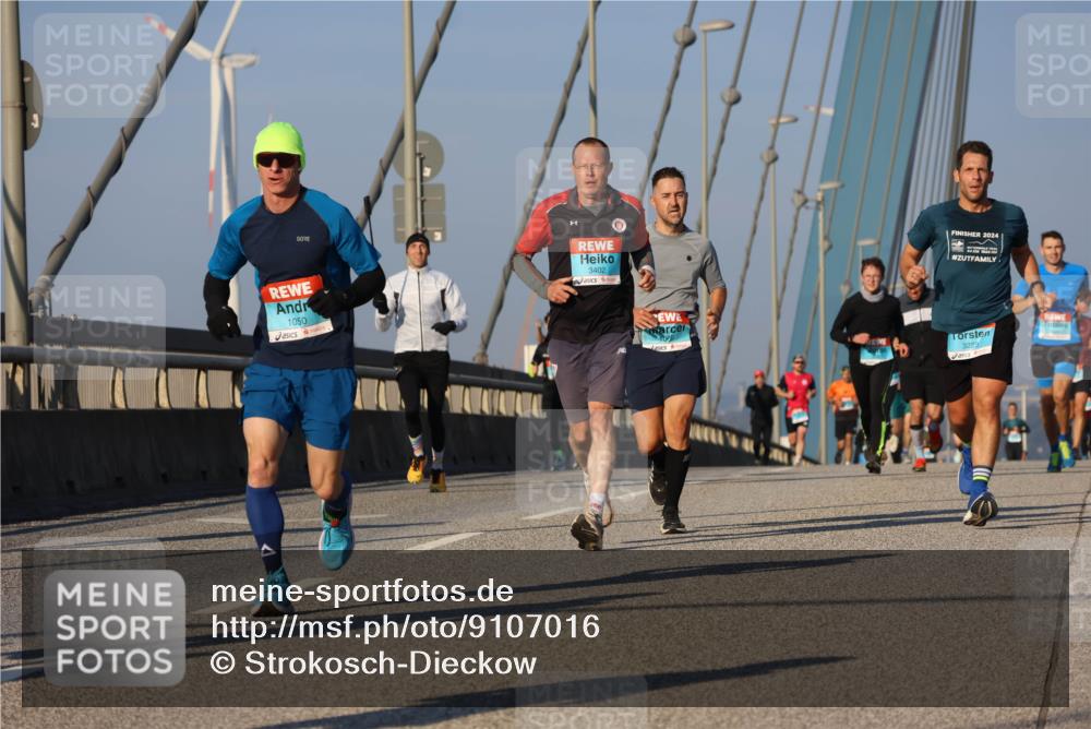 03.10.2025 - Köhlbrandbrückenlauf Strokosch-Dieckow http://msf.ph/oto/9107016 03.10.2025 09:36:22 Position 2 1050, 3402, 109, 2024, 3223 meine-sportfotos.de