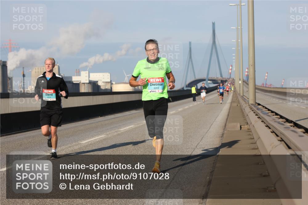 03.10.2025 - Köhlbrandbrückenlauf Lena Gebhardt http://msf.ph/oto/9107028 03.10.2025 09:39:34 Position 2 1029, 3262 meine-sportfotos.de