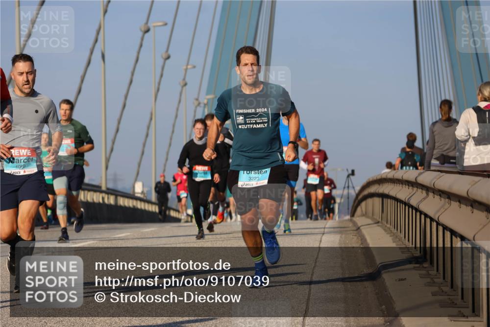 03.10.2025 - Köhlbrandbrückenlauf Strokosch-Dieckow http://msf.ph/oto/9107039 03.10.2025 09:36:25 Position 2 1069, 2024, 44, 1860, 3223 meine-sportfotos.de
